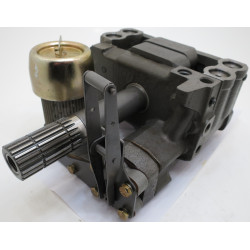 POMPA Z JARZMEM MF 1684583M92