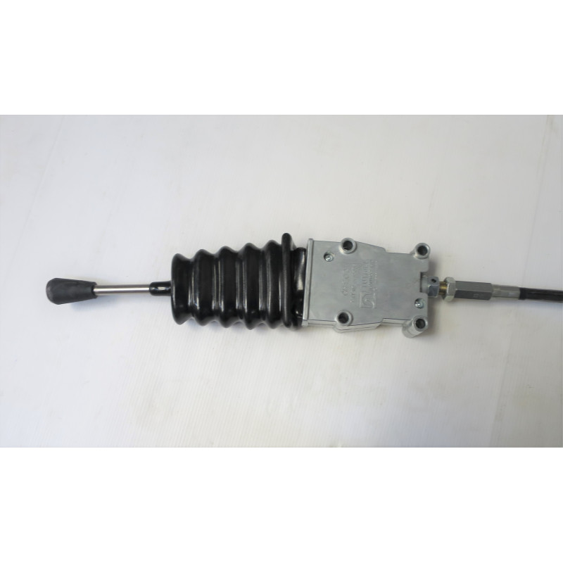 ZESPÓŁ KABLA I UCHWYTU 2,5 M ** ZESPÓŁ KABLA I UCHWYTU 2,5 M **