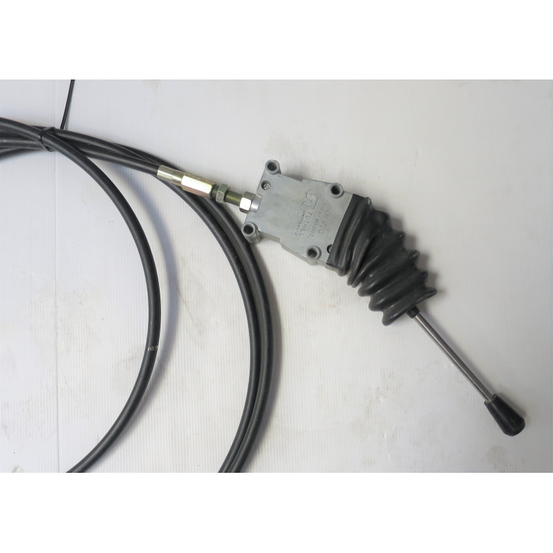 ZESPÓŁ KABLA I UCHWYTU 7M ZESPÓŁ KABLA I UCHWYTU 7M