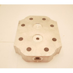 SNM3.L POKRYWA TYLNA Z BOCZNYM OTWOREM SPUSTOWYM