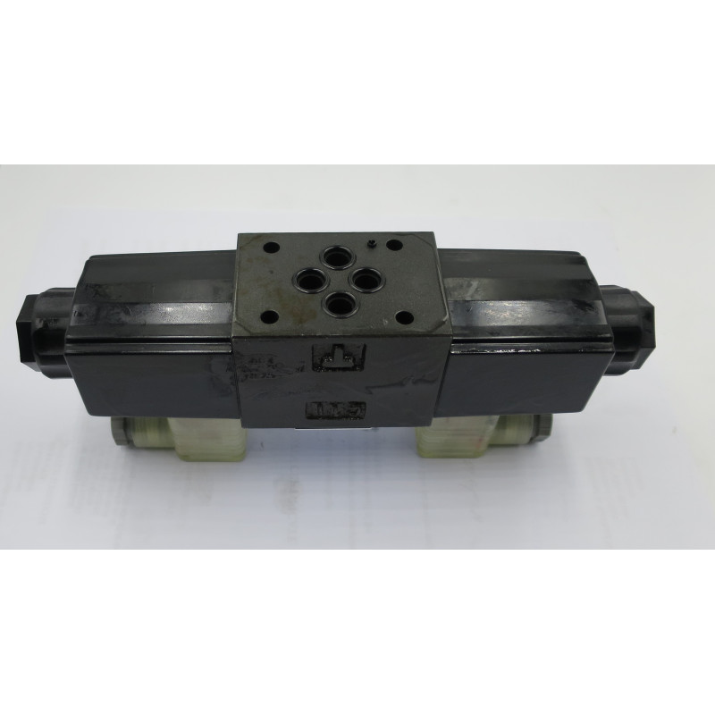 ZAWÓR ELEKTROMAGNETYCZNY DG03-3C-115VAC DN ZAWÓR ELEKTROMAGNETYCZNY DG03-3C-115VAC DN