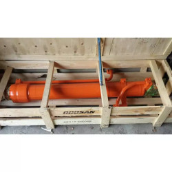 SIŁOWNIK ŁYŻKI DOOSAN DX225 DX 300 LONG  400310-00332B 65MM SWORZEŃ