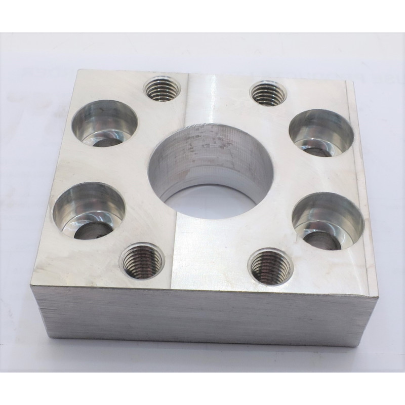 ADAPTER FLANOWY 1.1/2 DO 1.1/2 SAE ADAPTER FLANOWY 1.1/2 DO 1.1/2 SAE