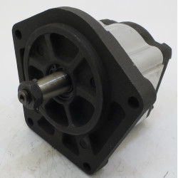 NIE ORYGINALNY 704330R95 / C25VR