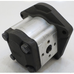 NIE ORYGINALNY 704330R95 / C25VR NIE ORYGINALNY 704330R95 / C25VR