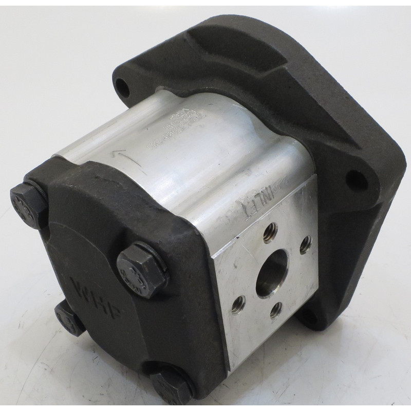 NIE ORYGINALNY 704330R95 / C25VR NIE ORYGINALNY 704330R95 / C25VR