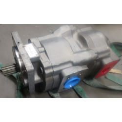 POMPKA TANDEMOWA TAMROCK: 04702205