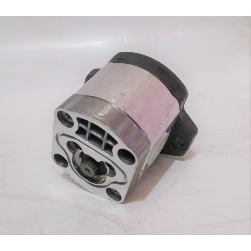 1518 222 225 CZĘŚĆ PRZEDNIA