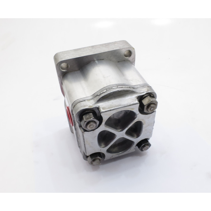 C8.2L 18271 3001074-001