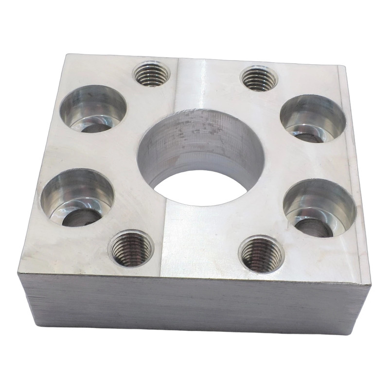 ADAPTER FLANOWY 1.1/2 DO 1.1/2 SAE