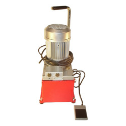 1,1 kW KONTROLA OLEJU 240 V 2,5 cm3/obr
