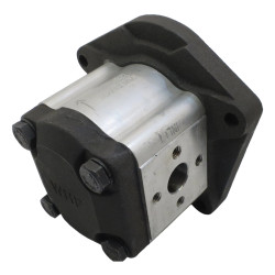 NIE ORYGINALNY 704330R95 / C25VR NIE ORYGINALNY 704330R95 / C25VR