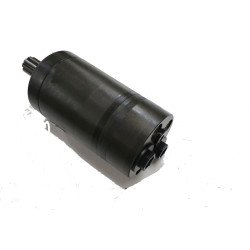 SILNIK 8CC TYLNE PORTY WAŁ 9-wypustowy