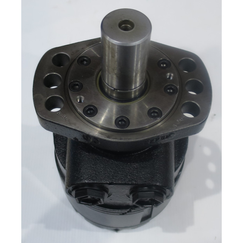 SILNIK 465CC RE, WAŁ 32 MM