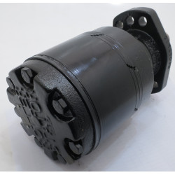 SILNIK 748CC RE, WAŁ 32 MM SILNIK 748CC RE, WAŁ 32 MM