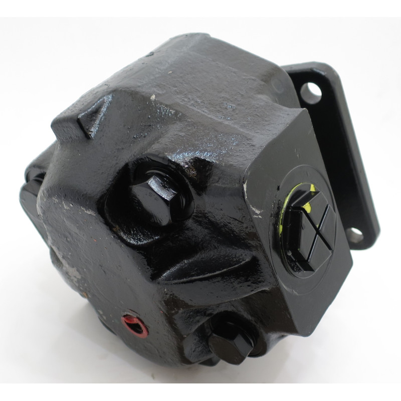 SILNIK HYDRAULICZNY M3C2213 /134415 /1D / 192211