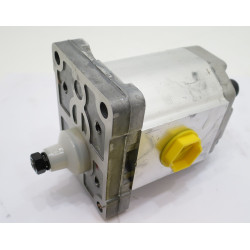 SILNIK HYDRAULICZNY SAUER DANFOSS  83015812 SKM1NN6 0BN01BAM3F4F4NNNN