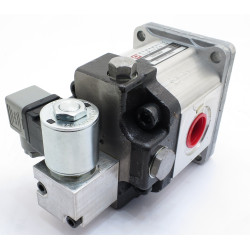 SILNIK HYDRAULICZNY DYNAMATYCZNY nr 551/1/01030/125/032 SILNIK HYDRAULICZNY DYNAMATYCZNY nr 551/1/01030/125/032