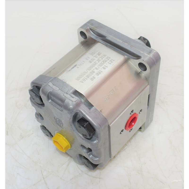 SILNIK HYDRAULICZNY SEM2 8L C001 / 121.19.100.00