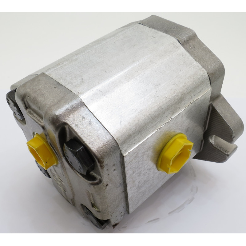 SILNIK HYDRAULICZNY SNM2 17L CI06 LFU1F / 121.20.400.00